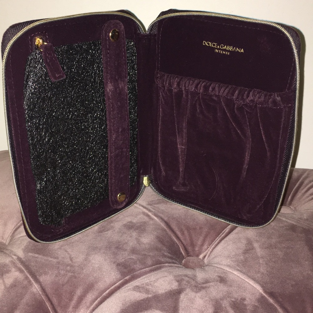 ⭐️🔥Dolce & Gabbana jewelry case